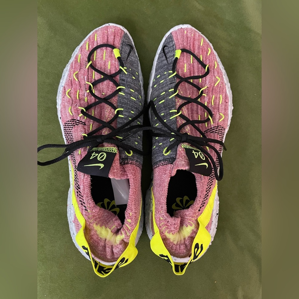 Nike Space Hippie 04